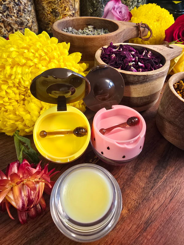 Lip balm pots