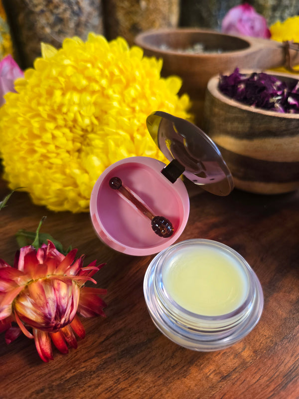 Lip balm pots
