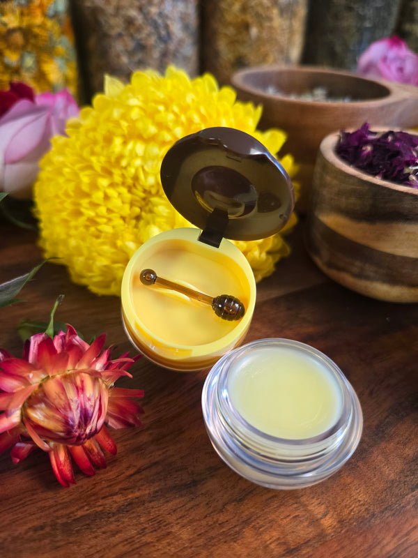 Lip balm pots
